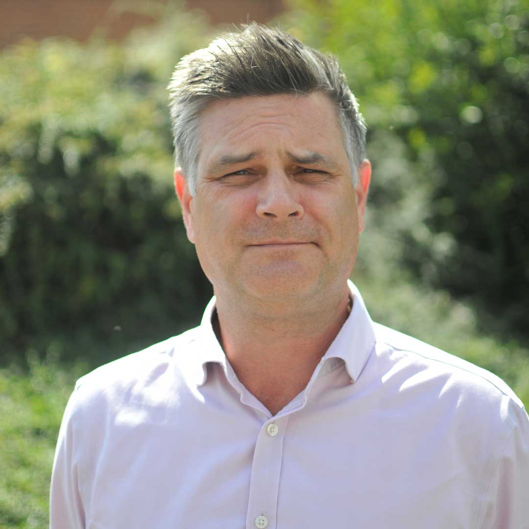 Peter Lowe