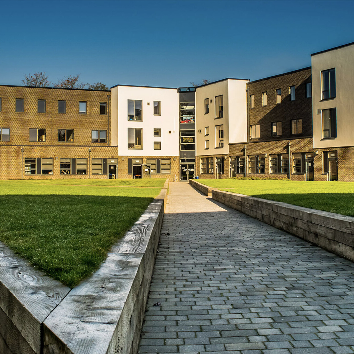 Holyport College
